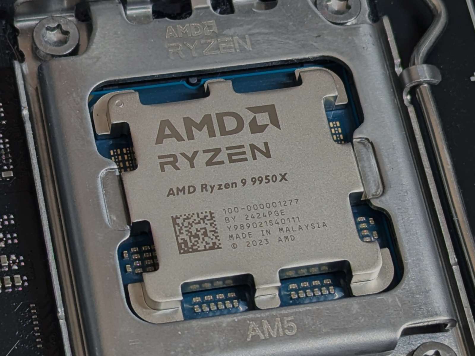 AMD Ryzen 9000 series chip